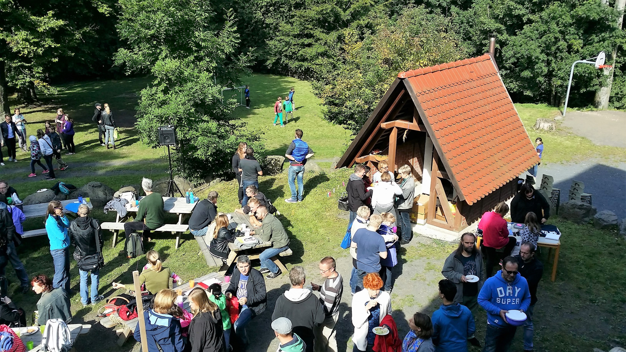 Terrasse mit Backhaus